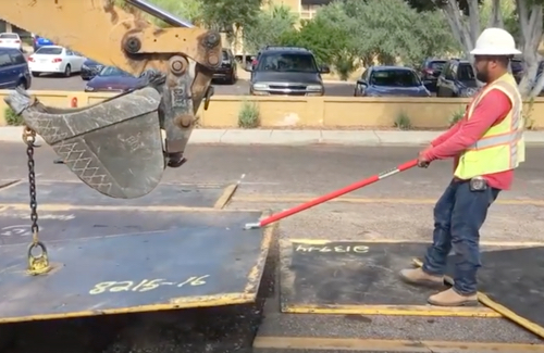 hands free magnetic material handling safety tool. Magnetic Riggers Pole